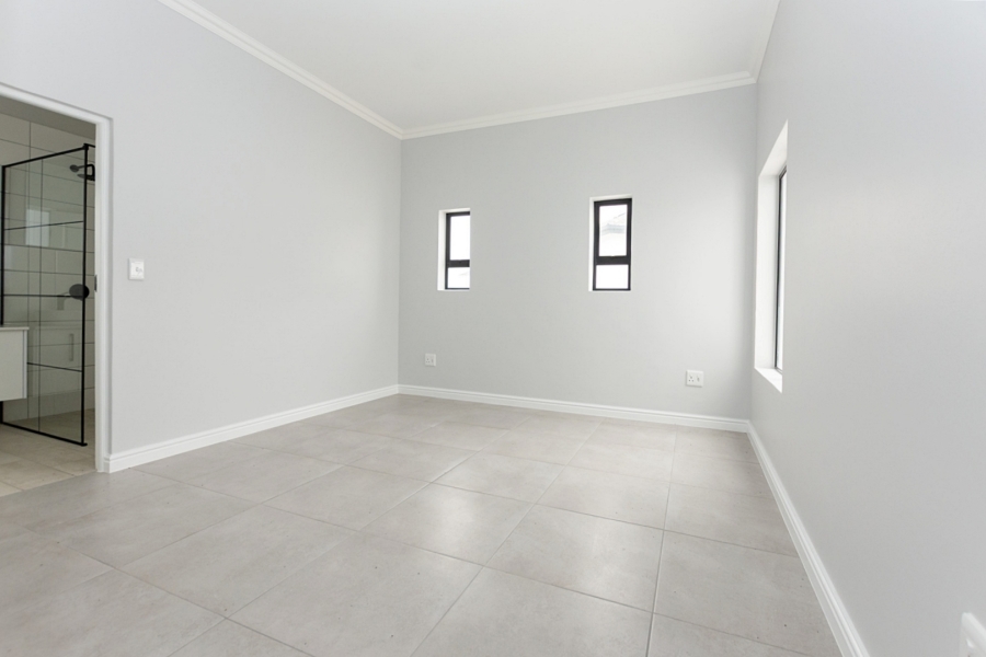 3 Bedroom Property for Sale in Sandy Point Western Cape